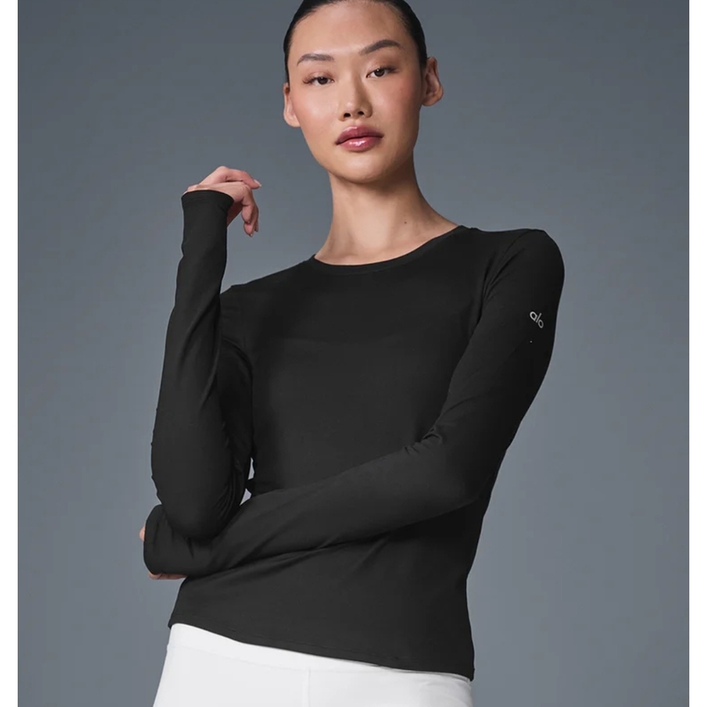 ALO Yoga Classic Black Long Sleeve Tee